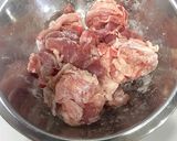 ご飯が進む♬豚こま肉と里芋のガリバタ炒め作り方2写真