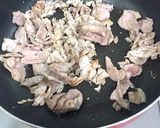 ご飯が進む♬豚こま肉と里芋のガリバタ炒め作り方4写真