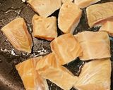 鮭としめじの菜の花パスタ作り方1写真