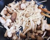 大人味♪キノコと水菜のサラダ作り方3写真