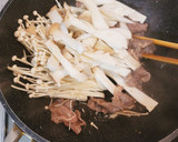 エリンギとえのきの牛肉ピリ辛炒め作り方4写真