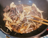 エリンギとえのきの牛肉ピリ辛炒め作り方5写真