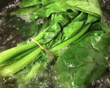 ＊ほうれん草とベーコンのバター炒め＊。作り方2写真