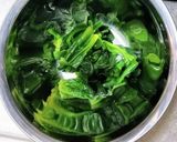 我が家の定番☆ほうれん草の胡麻和え♪作り方1写真