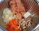 離乳食　　鶏ミンチ　ワンタン汁作り方1写真