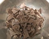 簡単☆トリュフチョコ/苺とココナッツ作り方1写真
