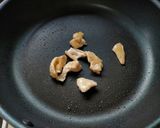 鶏皮の油を使って鶏むね肉の片栗粉焼き作り方4写真