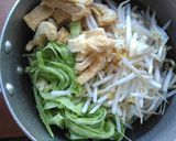 節約！キャベツ・もやしの味噌汁♪作り方2写真