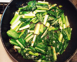 簡単☆タラと小松菜のハーブ炒め作り方4写真