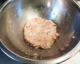 材料４つ！れんこんの鶏はさみバタポン焼き作り方1写真