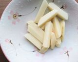 じゃが芋・しめじのお味噌汁♪作り方1写真