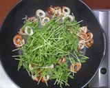豆苗とじゃこちくわのごまポン酢炒め作り方4写真