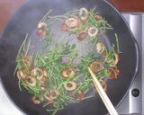 豆苗とじゃこちくわのごまポン酢炒め作り方5写真