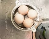 佃煮の白だしで漬けたゆで卵、ブルーエッグ作り方4写真