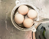 佃煮の白だしで漬けたゆで卵、ブルーエッグ作り方4写真