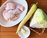 胃腸に優しい春キャベツと鶏手羽元のスープ作り方1写真