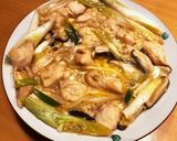 ネギが主役！鶏すき焼きのふわふわ卵とじ♪作り方4写真