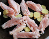 フライパンで簡単♪鶏手羽中と厚揚げの煮物作り方1写真