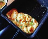 お弁当にも★カニかまとニラの玉子焼き作り方3写真