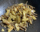 ごぼうとこんにゃくの甘辛生姜炒め作り方5写真