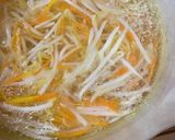 もやしとにんじんのピリ辛ごま酢ソース♪作り方1写真