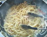 ワンパンで作る　ベーコンのペペロンチーノ作り方9写真