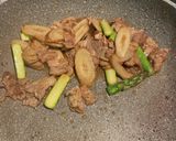 ●牛肉とごぼうのすき焼き風炒め●作り方4写真