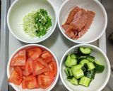トマトとキューリにチャーシューの和え物作り方1写真