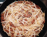 絶品☆もやしと挽き肉のオイスター焼きそば作り方6写真