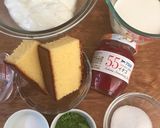 抹茶&ヨーグルトホイップ&苺のサンデー作り方1写真