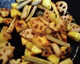 薩摩芋と蓮根、ゴボウののり塩炒め作り方5写真