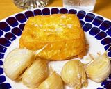 木綿豆腐で揚げたて厚揚げとにんにく素揚げ作り方3写真