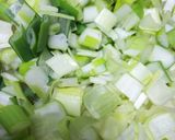 鶏団子と厚揚げのチリソース煮作り方1写真