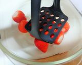 いちごの果汁を使ってピンクの大福作り方6写真