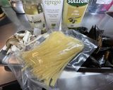 デパートで見つけたムール貝でパスタ！作り方1写真