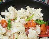 カリフラワーのカレー風味ホットサラダ作り方3写真