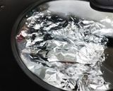フライパンで！簡単！鮭のホイル包み焼作り方3写真
