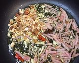 ブロッコリーの茎とナッツのペペロンチーノ作り方3写真