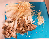 作り置きにもきのこのガーリック醤油炒め作り方1写真