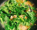 鯖缶と春菊のピリ辛ラー油パスタ作り方3写真