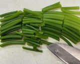 春菊と豚バラ肉のオイスターソース炒め作り方4写真