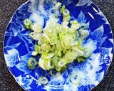 ◇簡単ランチ◇おかかネギが旨い！鮭缶丼作り方1写真