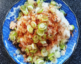 ◇簡単ランチ◇おかかネギが旨い！鮭缶丼作り方3写真