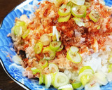 ◇簡単ランチ◇おかかネギが旨い！鮭缶丼作り方4写真