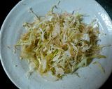 崩し目玉焼きの蒸らしキャベツ豚丼作り方1写真