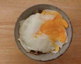 崩し目玉焼きの蒸らしキャベツ豚丼作り方5写真