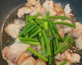 春菊と豚バラ肉のオイスターソース炒め作り方9写真