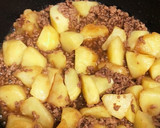 ひき肉とじゃがいもの和風粒マスタード炒め作り方3写真