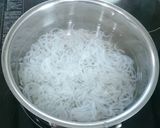ほんのり桜色☆生タラコとしらたきの炒め煮作り方1写真