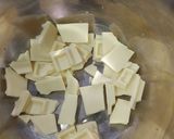 ホワイト生チョコ★ラムレーズン作り方1写真